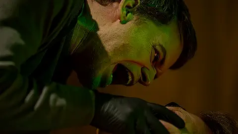 Motorista do banco traseiro